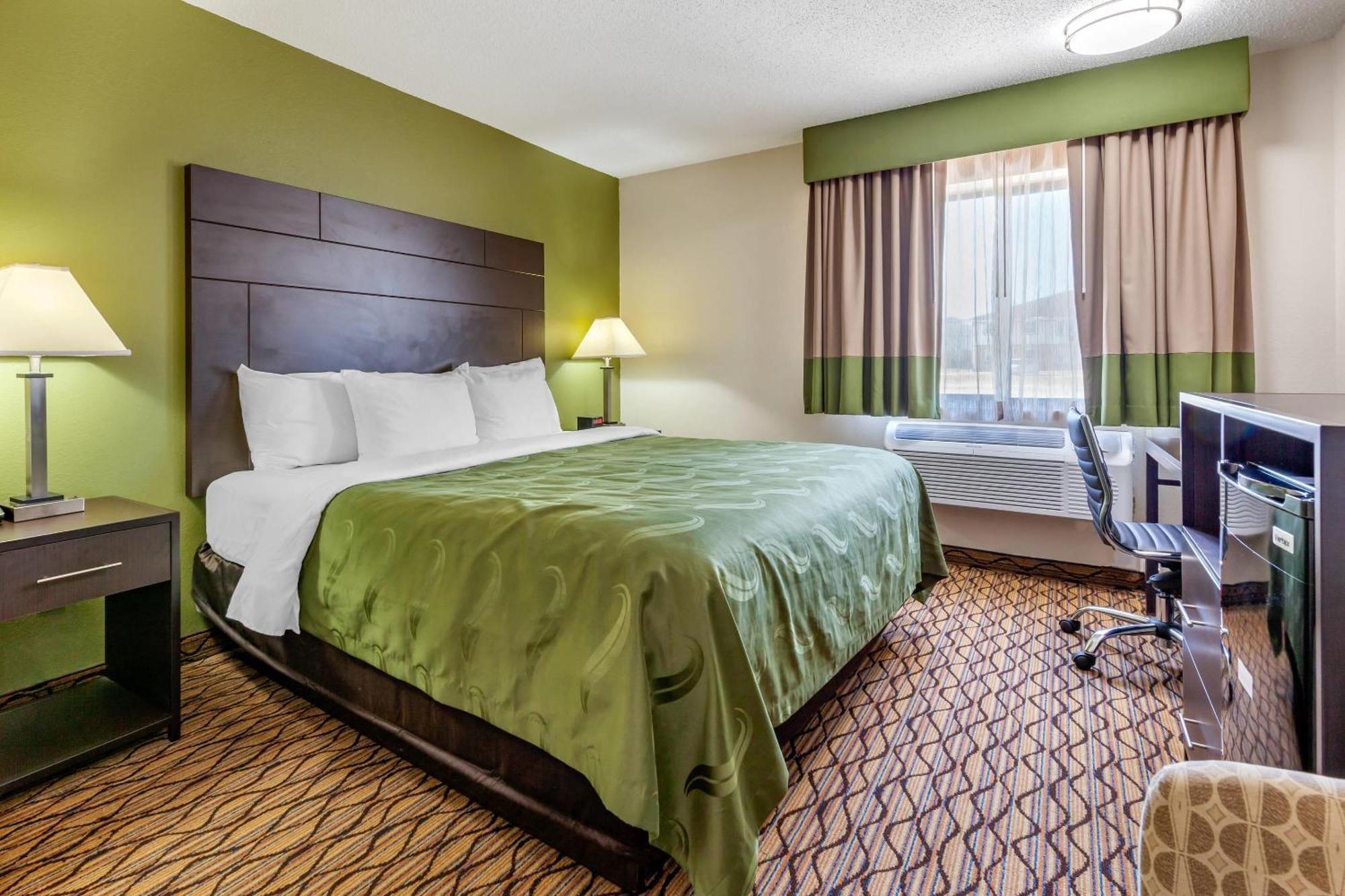 Quality Inn New London Exteriör bild